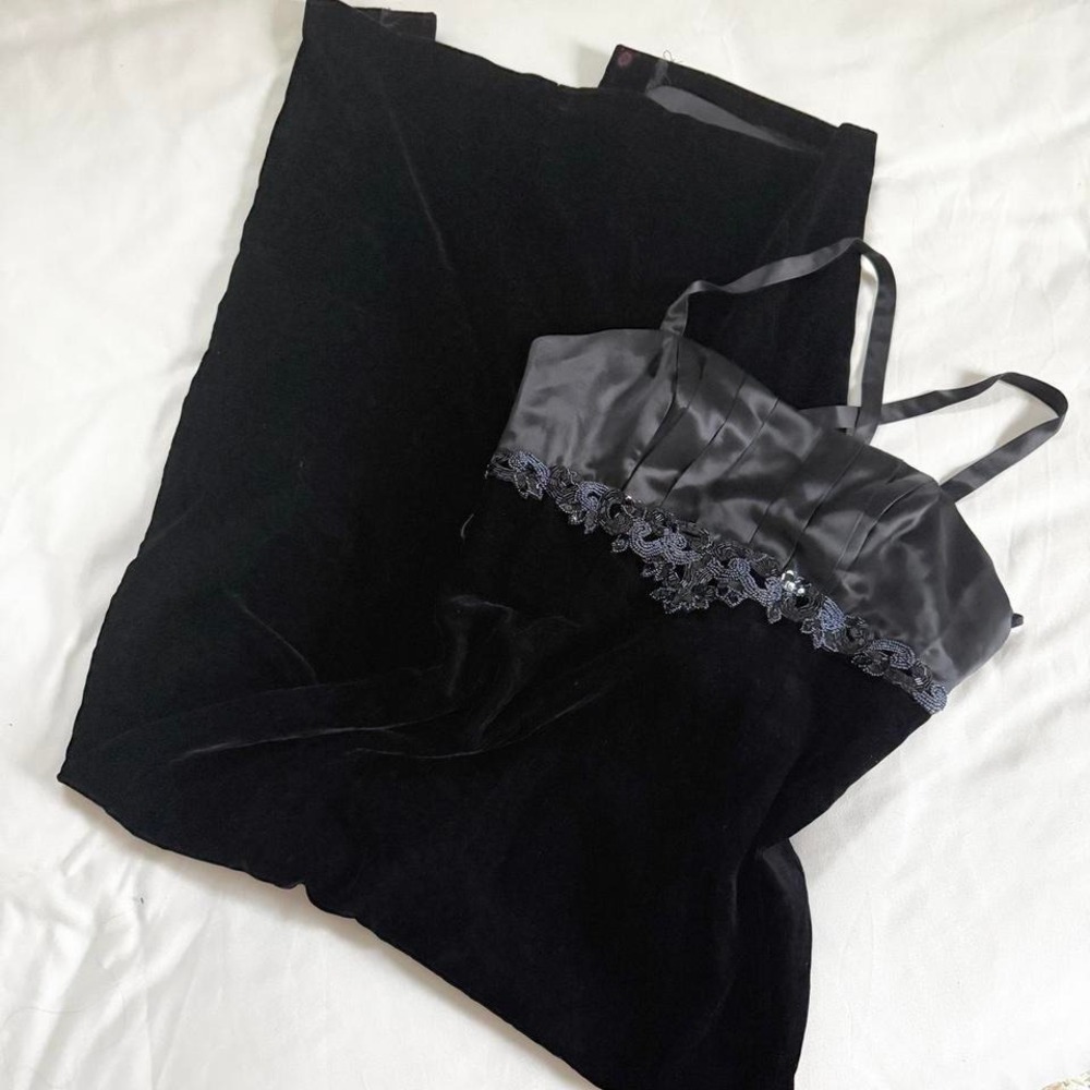 black velvet prom dress  90s black velvet maxi dress‎ satin bodice xsxs